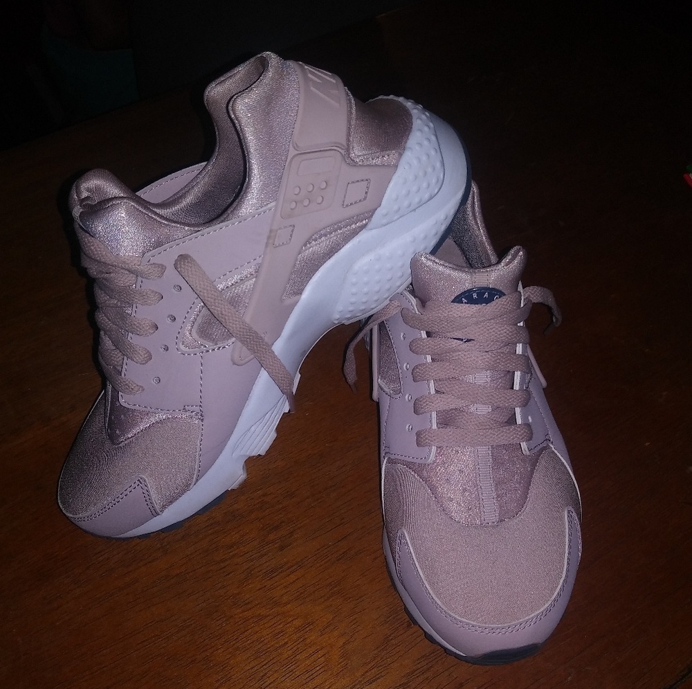 ✔Nike Huaraches✔